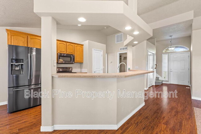 Building Photo - 4017 E Winterberry Dr