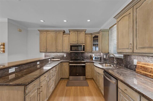 Building Photo - 4601 Bougainvilla Dr