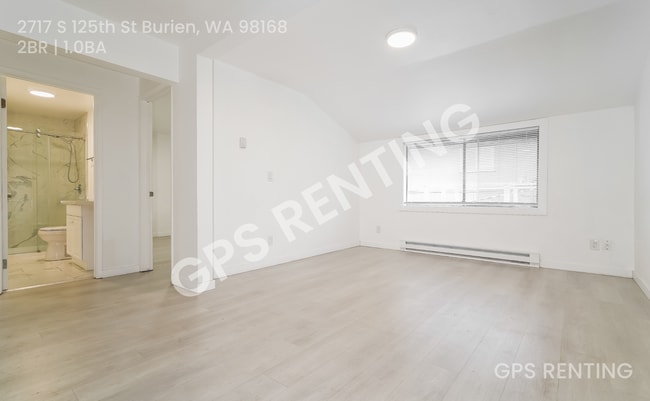 Building Photo - 2717 S 125th St