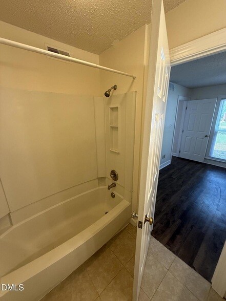 Building Photo - 3531 Ivy Commons Dr