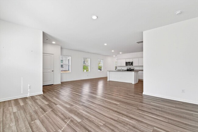 Building Photo - Charming 3BR End-Unit Townhome in Wake Forest!