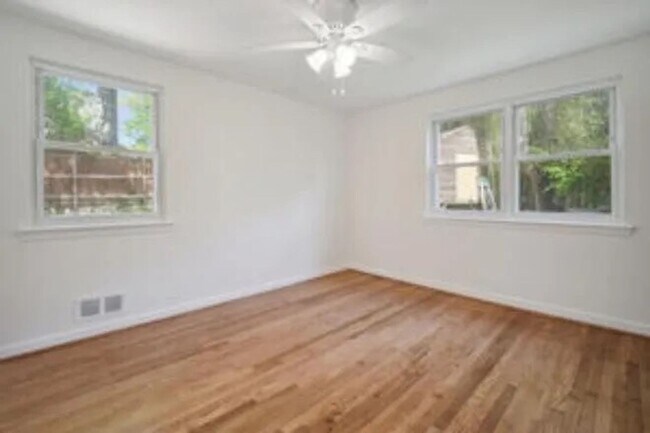 Building Photo - 8413 Spencer Ct