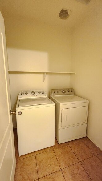 Building Photo - 19207 N Ventana Ln