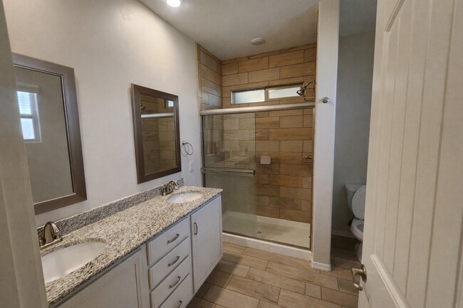 Building Photo - 6090 E Overlook Ln