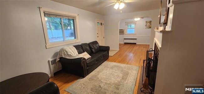 Building Photo - 276 Franklin Turnpike