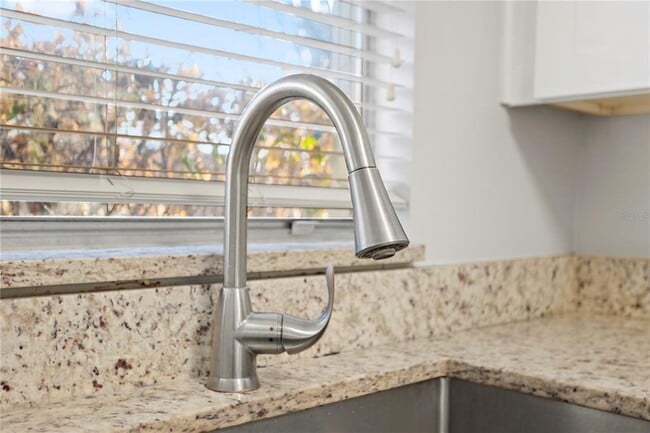 Building Photo - 5852 Shale Ct