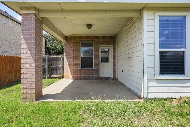 Building Photo - 1113 Beaverwood Ln