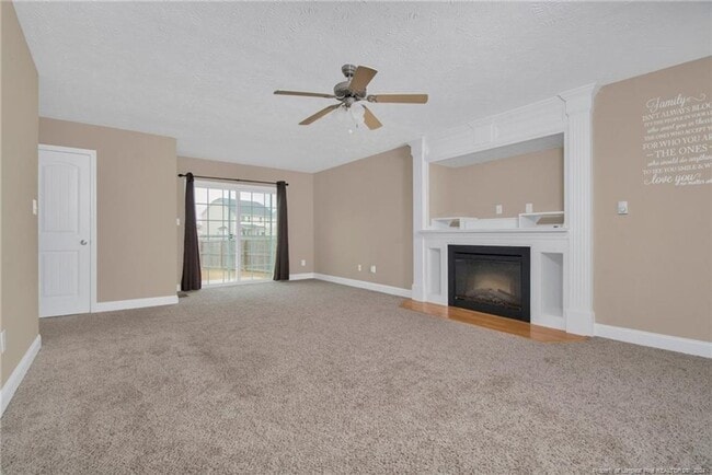 Building Photo - 4 Bedroom 2.5 Bathroom