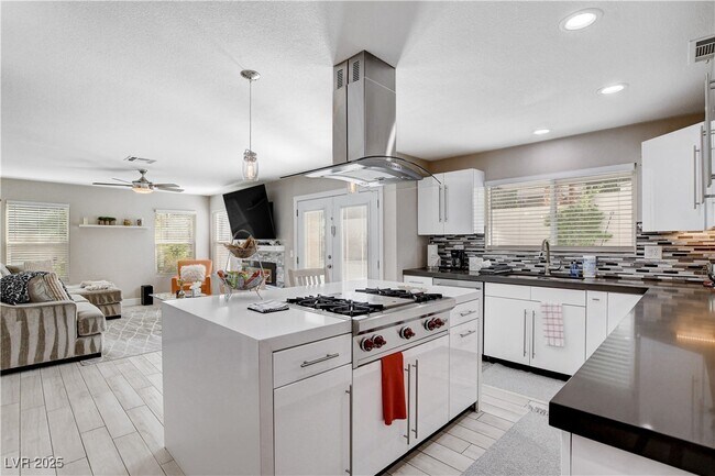 Building Photo - 2805 Klondike Ct