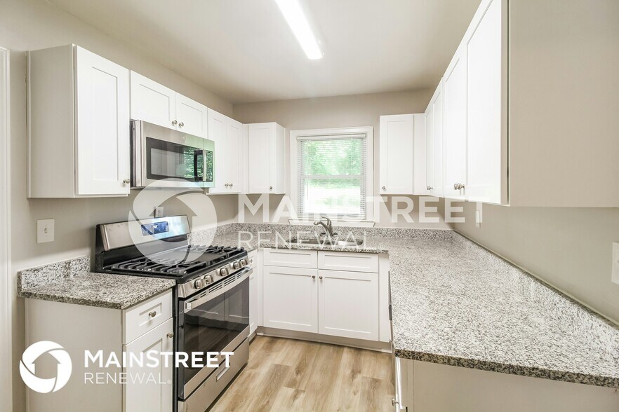 Building Photo - 3717 Loren Dr