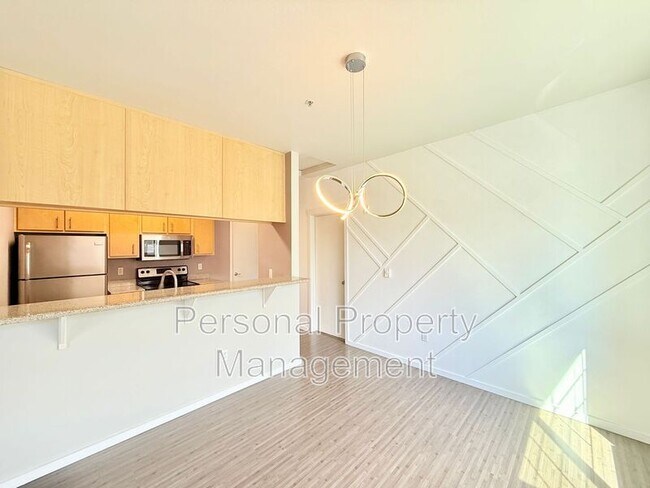 Building Photo - 10800 SE 17th Cir