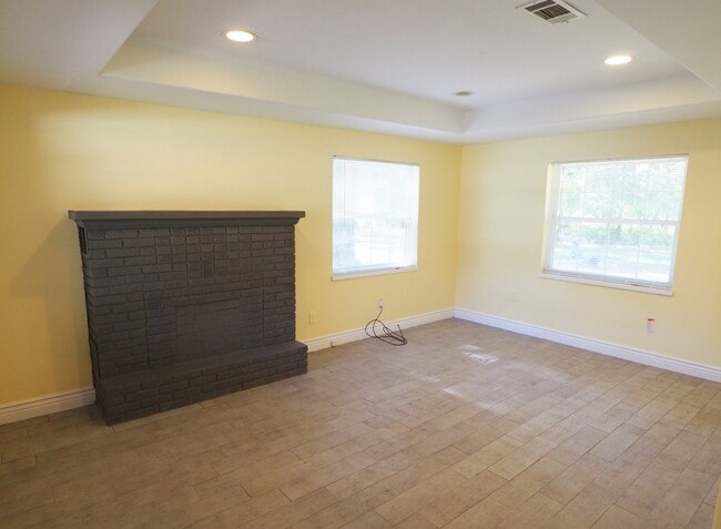 Building Photo - Charming Property in Magnolia Springs!