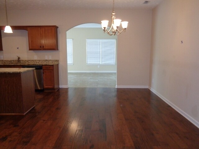 Building Photo - 1006 Middleton Ln