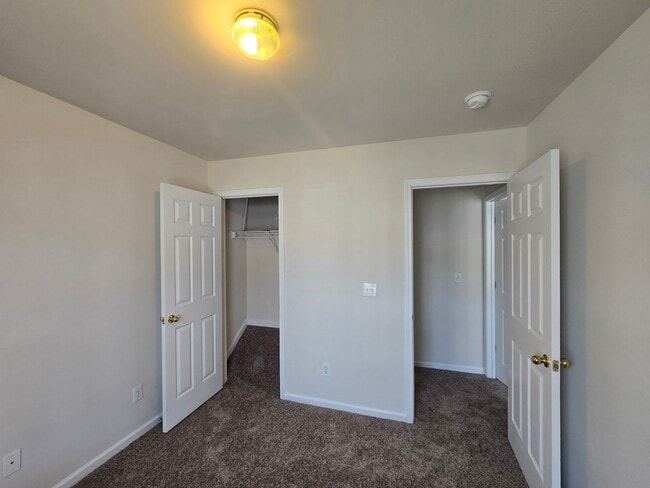 Building Photo - 802 Sutter Gate Ln