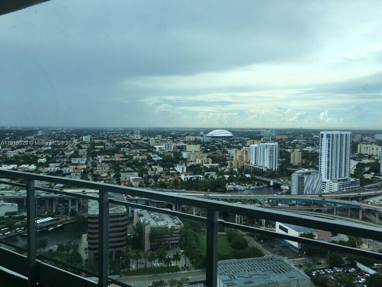 Building Photo - 90 SW 3rd St