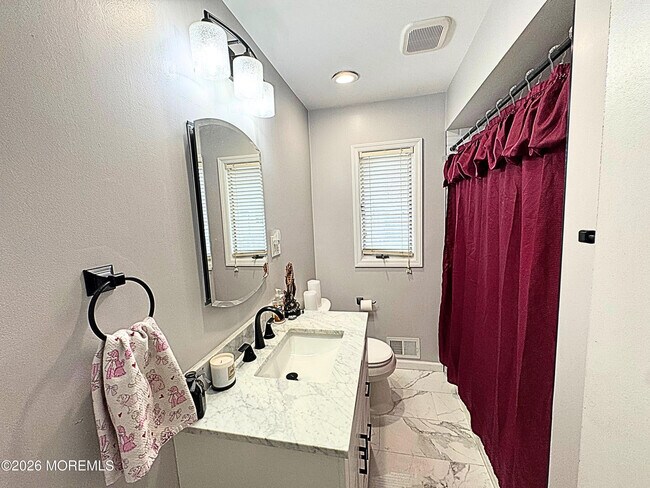 Building Photo - 524 Pennsylvania Ave