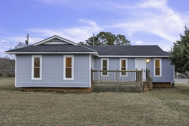 Primary Photo - Newly Renovated & Move in ready