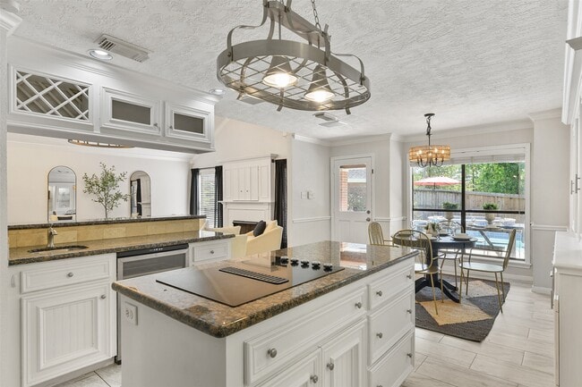 Building Photo - 416 Live Oak Ln