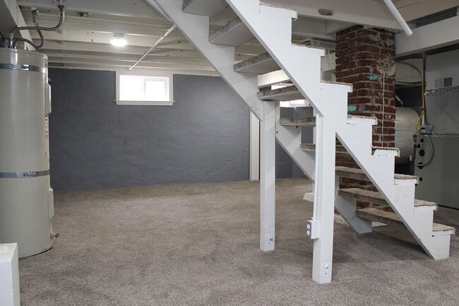 Building Photo - 5002 SE 97th Ave