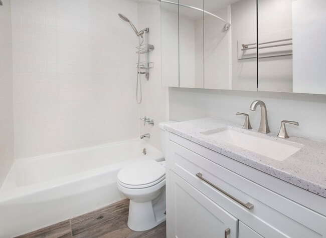 Building Photo - 2448 Garmisch Dr