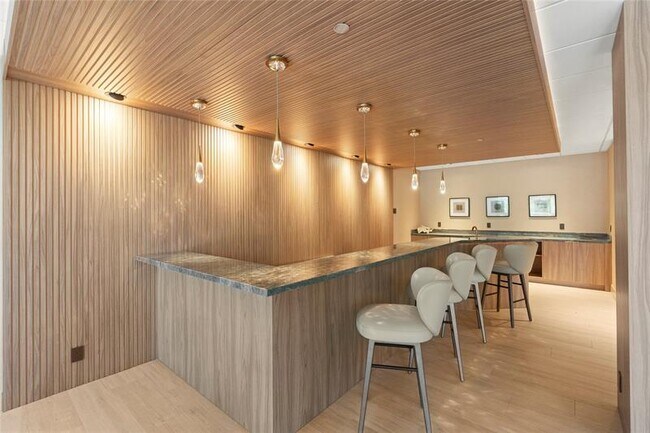 Building Photo - 4900 N Ocean Blvd