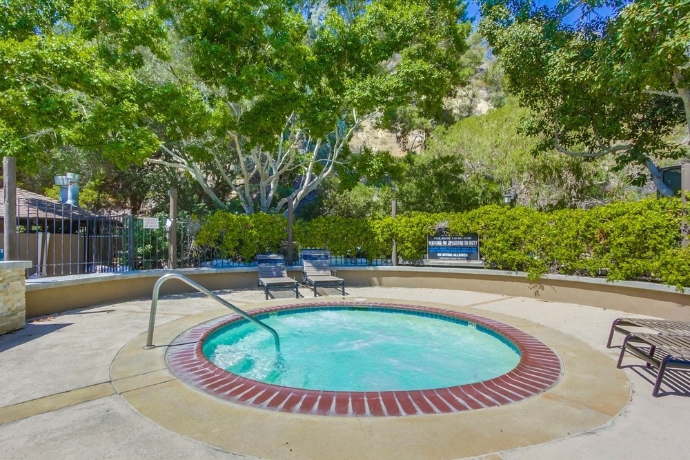 Jacuzzi - 6416 Friars Rd