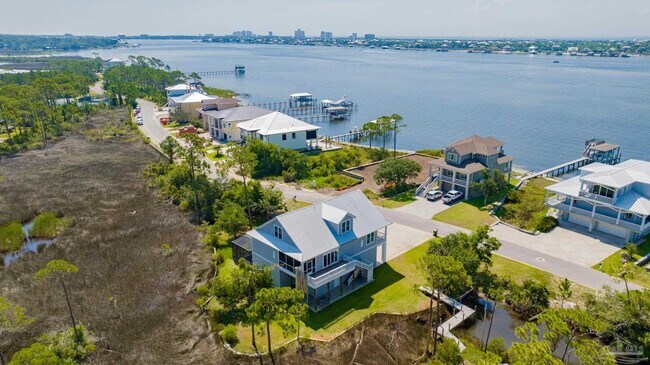 Building Photo - 16262 Tarpon Dr