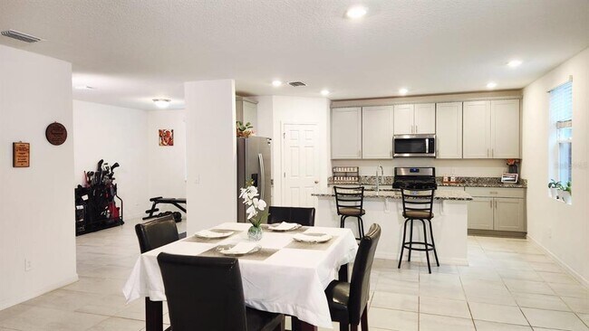 Building Photo - 5190 Minneola Ln