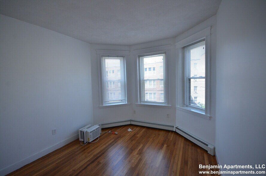 Building Photo - 1625 Commonwealth Ave