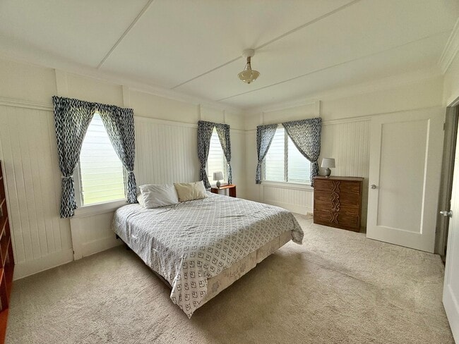 Building Photo - Partially Furnished Spacious 5 Bedroom / 2 Bathroom Home with Ocean View – Sandhills