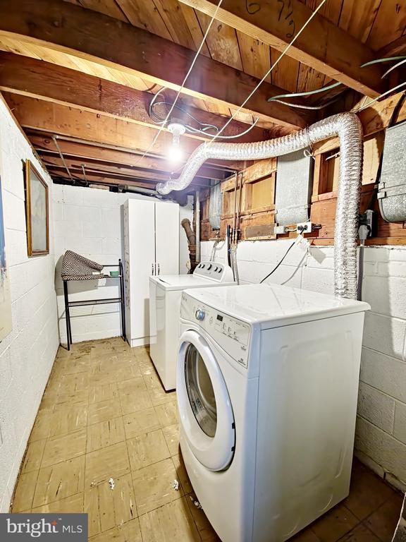 Building Photo - 8 Gruenther Ct