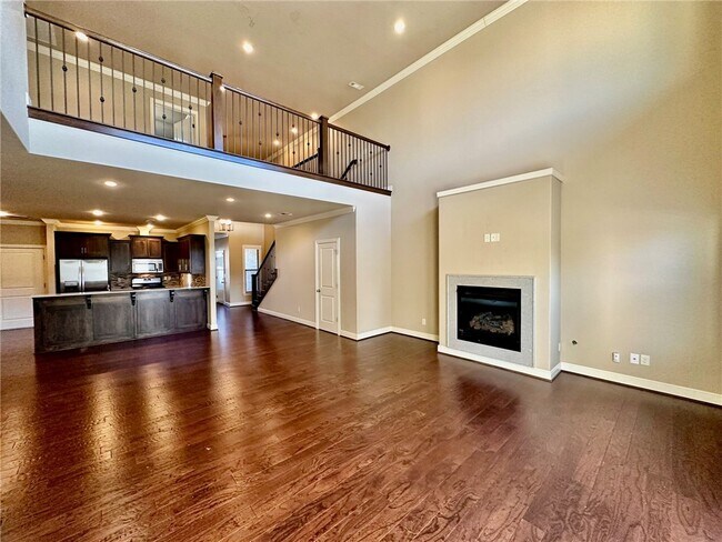 Building Photo - 6613 W Valley View Rd