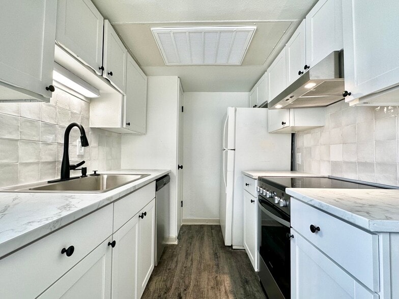 Interior Photo - The Edge