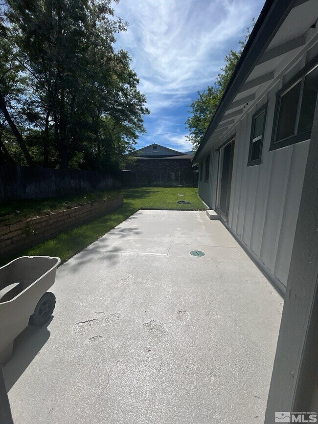 Building Photo - 3008 Imperial Way