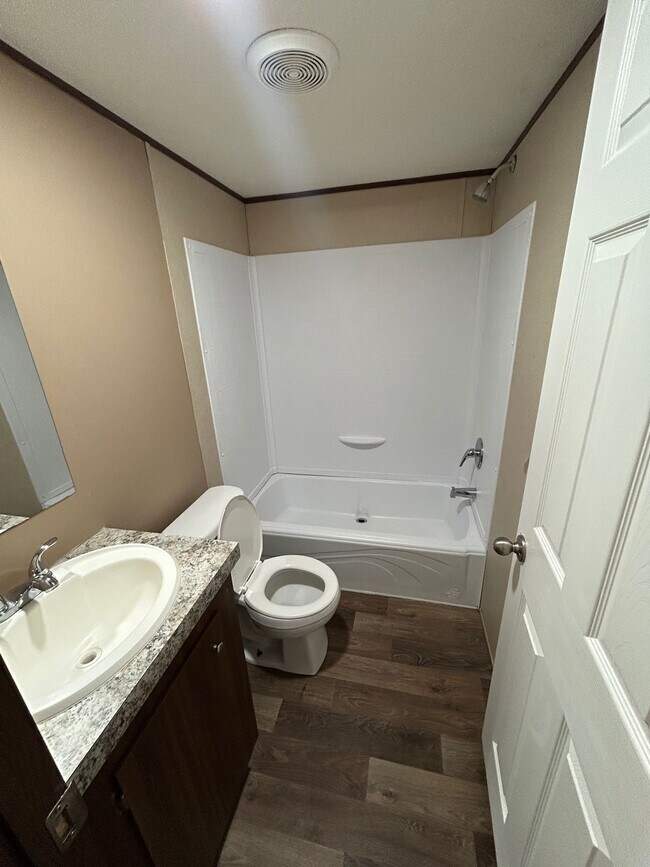 Building Photo - 308 Hovie Ct