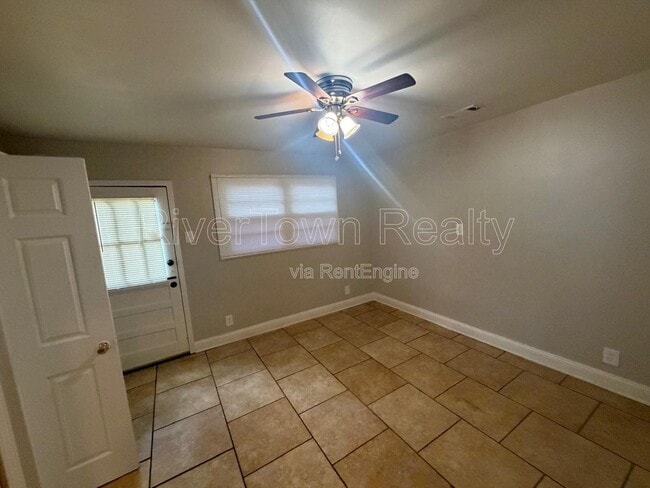 Building Photo - 3633 N Lloyd Cir