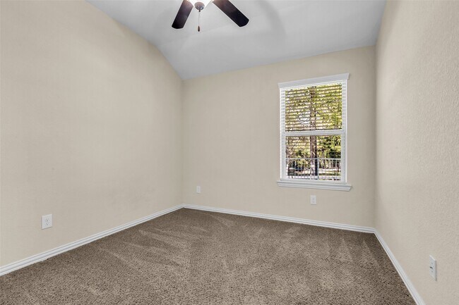 Building Photo - 9023 S Comanche Cir