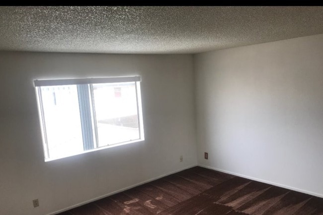 Building Photo - 13707 Cerise Ave