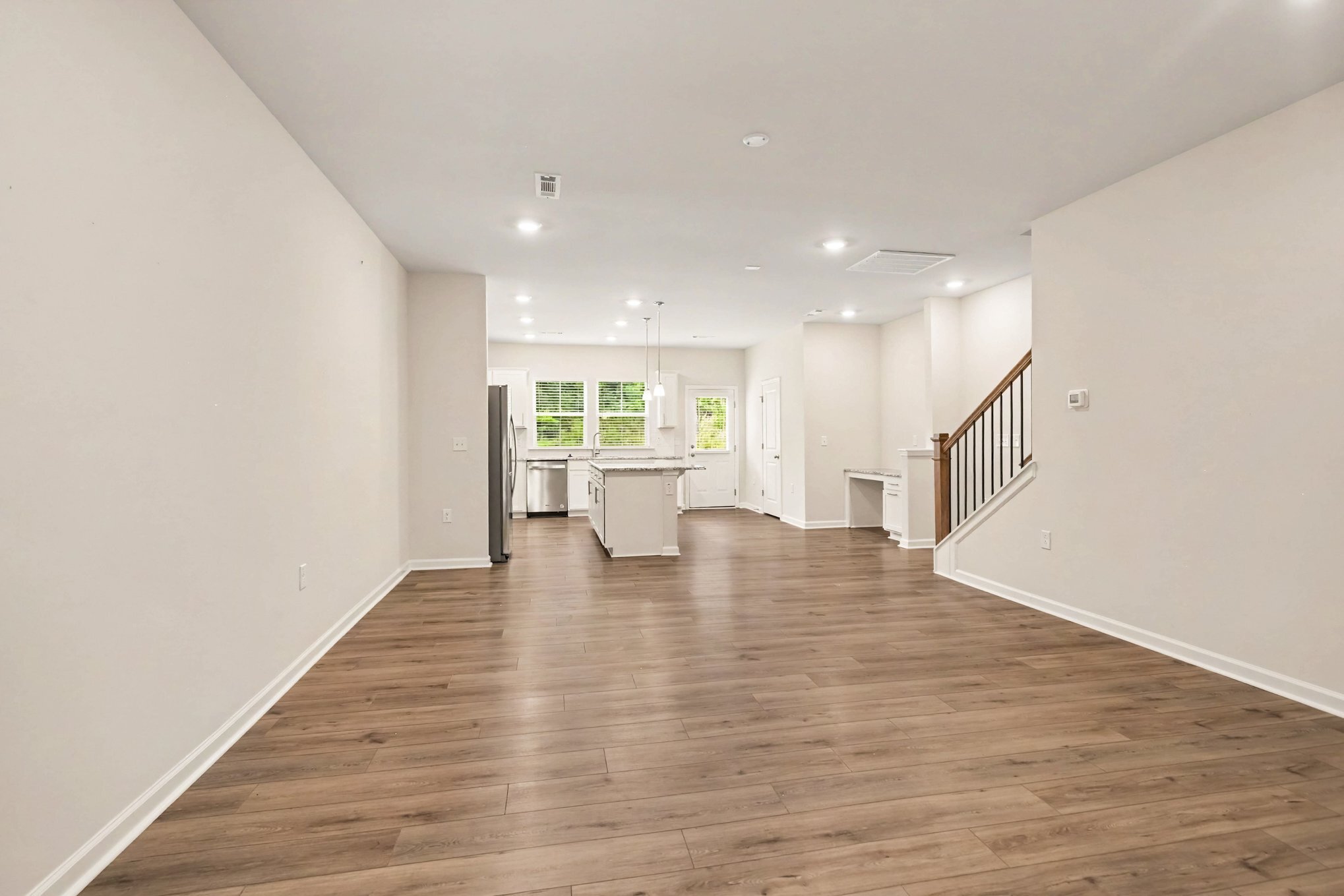 Building Photo - 909 Falls Grove Trl