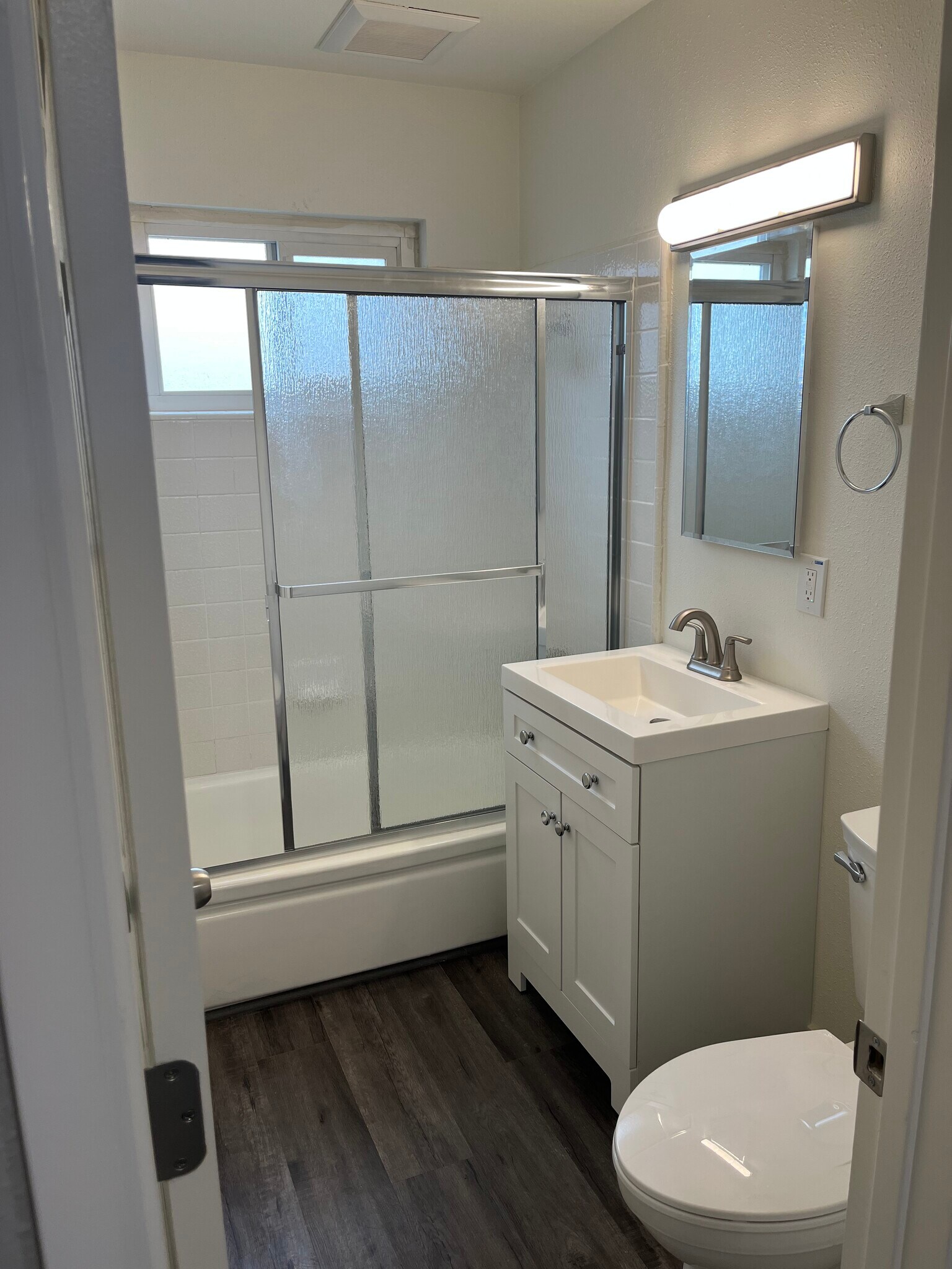 Building Photo - 21100 Pioneer Blvd