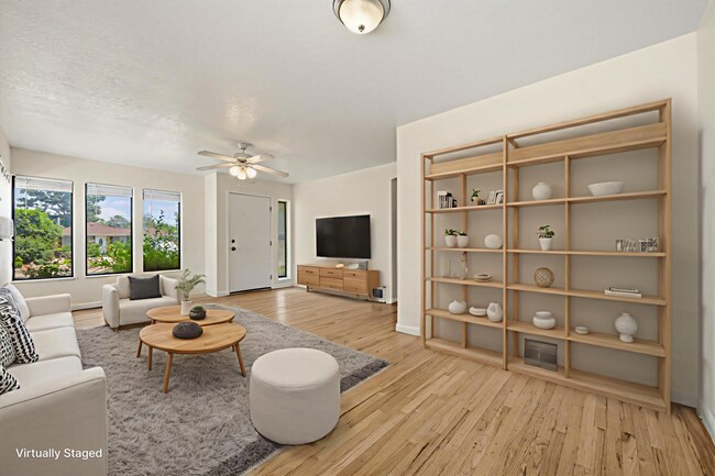 Building Photo - Spacious 3 Bedroom Home | 2 Bonus Rooms, Huge Yard & Detached 2-Car Garage