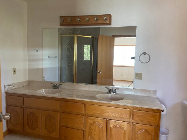 Building Photo - 2673 Wailaki St