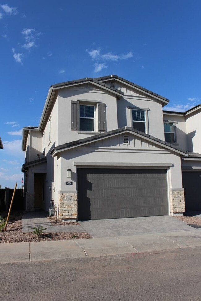 Building Photo - Arabella Gated Community