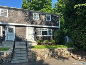 Building Photo - 135 Millport Ave