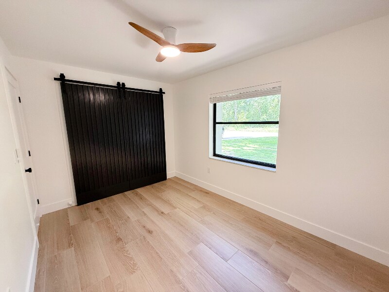 Building Photo - 3278 E Crown Dr