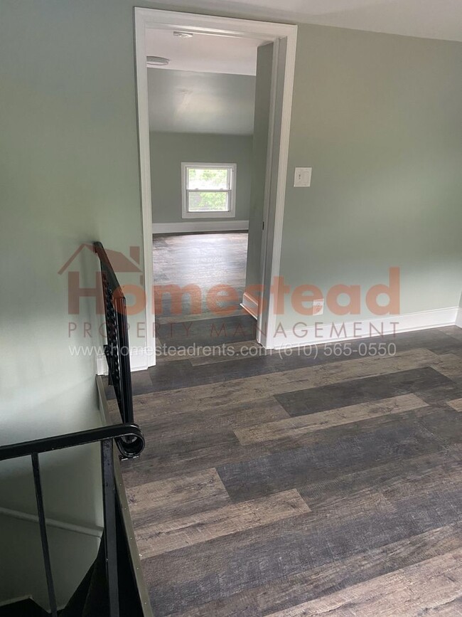 Building Photo - MARCUS HOOK 3 BEDROOM