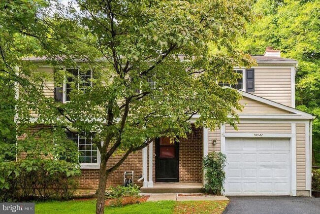 Building Photo - 16542 Sioux Ln