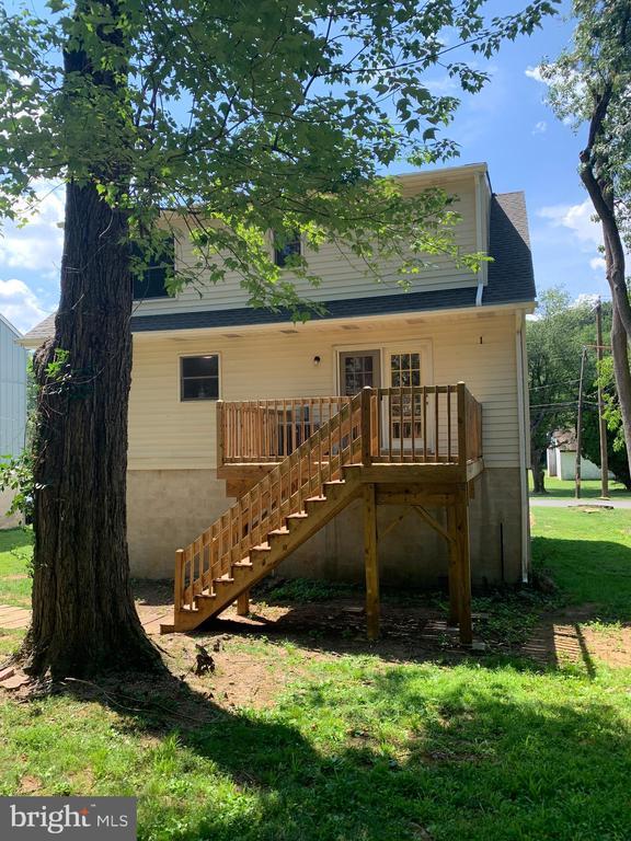 Building Photo - 249 Periwinkle Ave