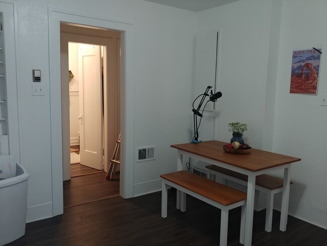 Building Photo - 130 S 100 E