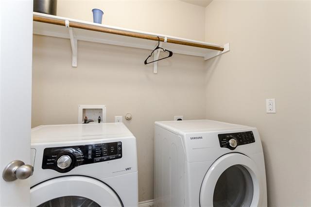 Building Photo - 1035 Sadie St